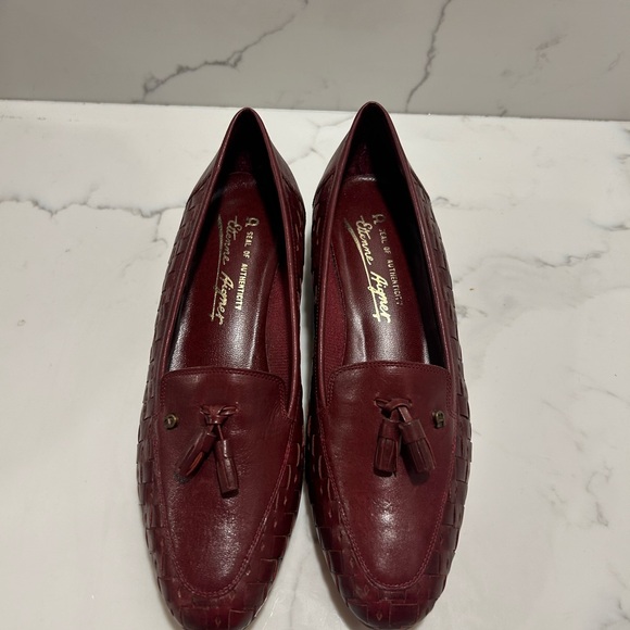 Etienne Aigner leather woven shoe with tassel - Picture 2 of 8